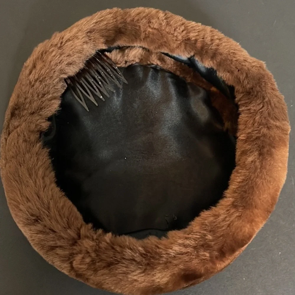 Vintage Mouton Shearling Fur Pill Box Hat - Picture 11 of 15